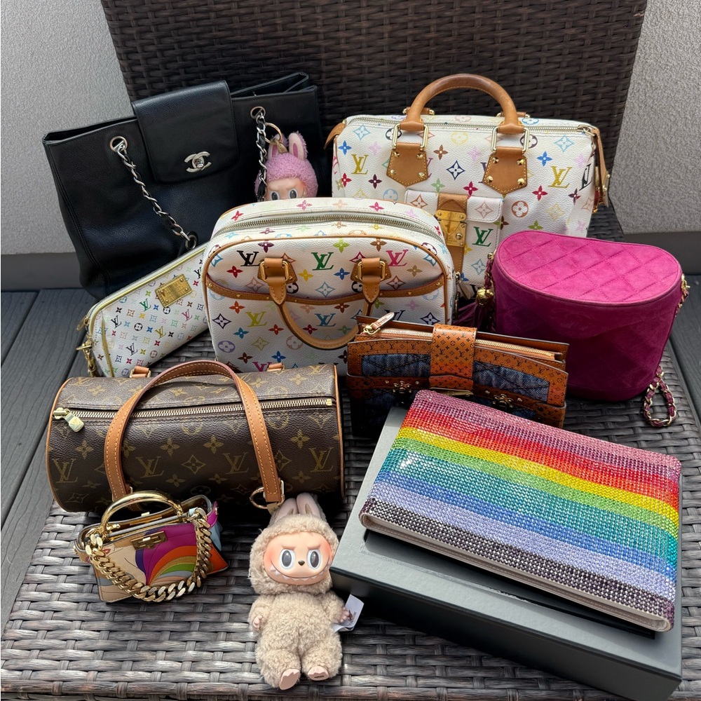 LuxuryInBold Unlisted Item